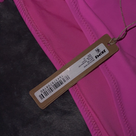 SKIMS Swimsuit Set Taffy SizeXL Top and XL Bottoms - Picture 3 of 5